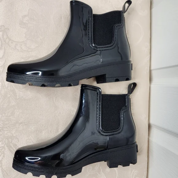 Seven7 Halifax Chelsea Boots Black Patent Shiny Rubber Rain Boots Size 9 - Picture 5 of 12